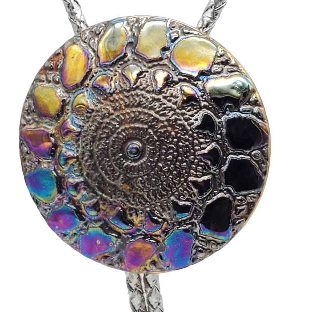 Bolo Tie Silver Iridescent Molded Acrylic Fossil Style Southwestern Mens Vintage
